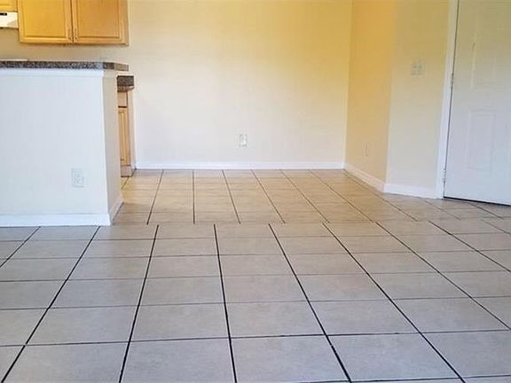 4th image of 2231 Cascades Blvd Unit 208