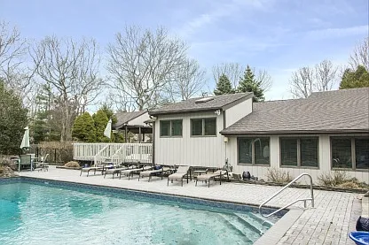 Montauk Blvd — Photo 21
