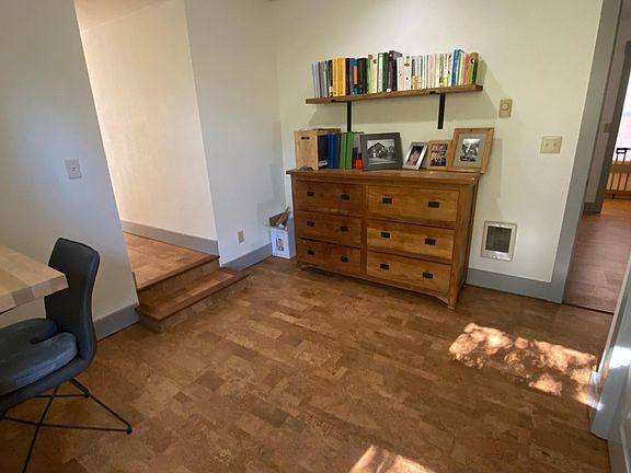 Bonus/flex space off of main bedroom