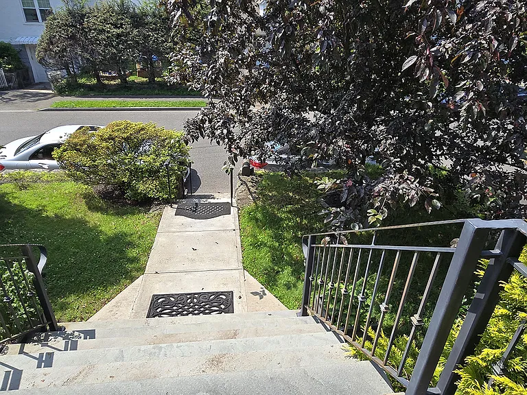 189 Henry St #A — Photo 23