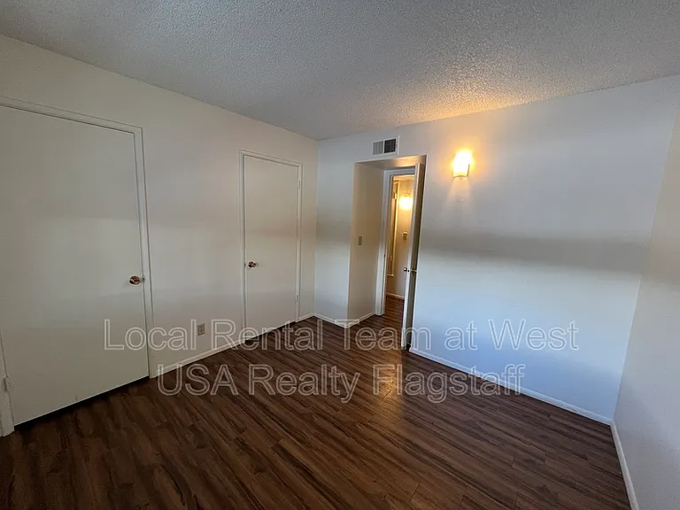 2219 E Dortha Ave #3 — Photo 9