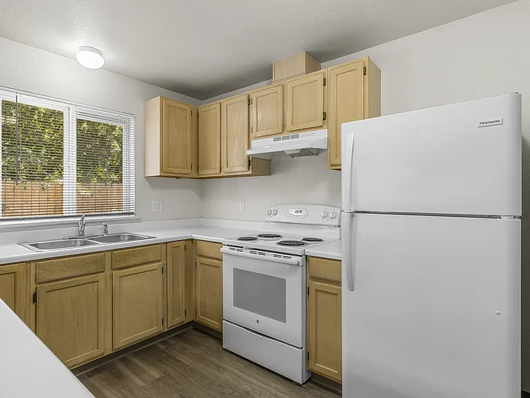 3040 Sheraton Ct #D — Photo 6