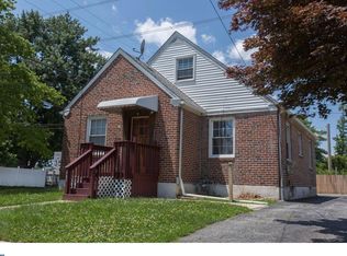 445 Hillcrest Ave, Glenolden, PA 19036