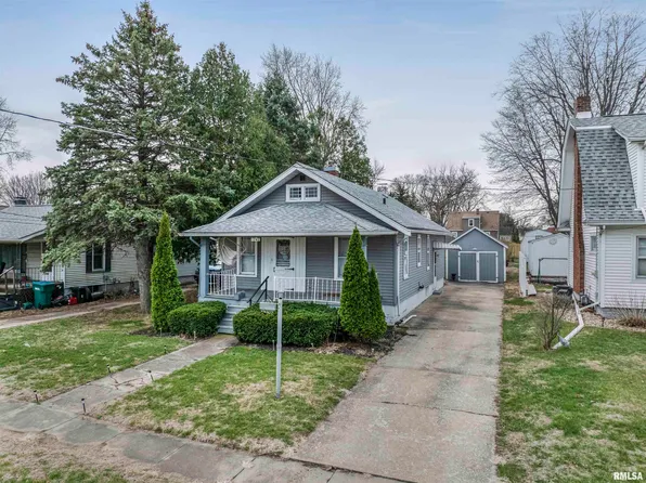 1742 Baird Ave, Galesburg, IL 61401