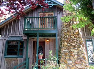920 2nd St NE, Bandon, OR 97411