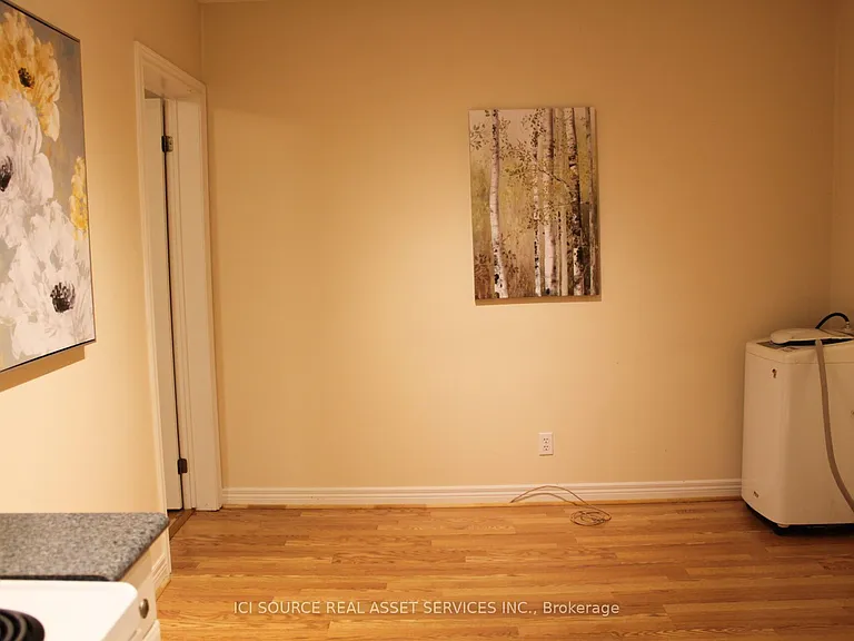 301 Gowan Ave #BASEMENT — Photo 8