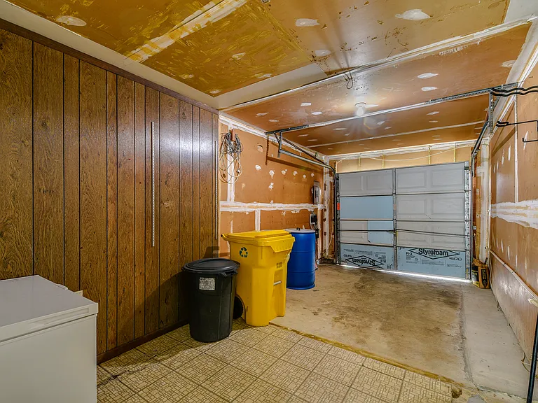 7822 Citadel Ct — Photo 25