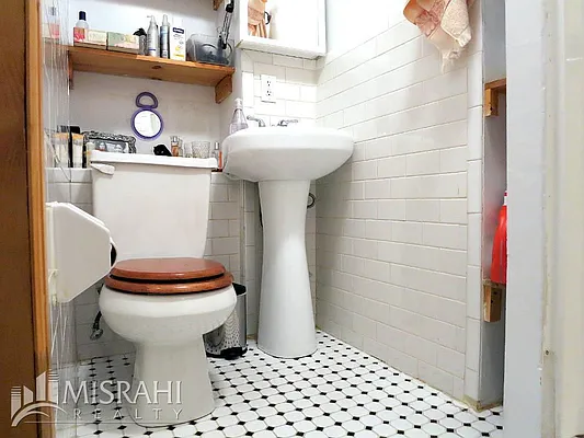 Rented by J Misrahi Realty Corp | media 18