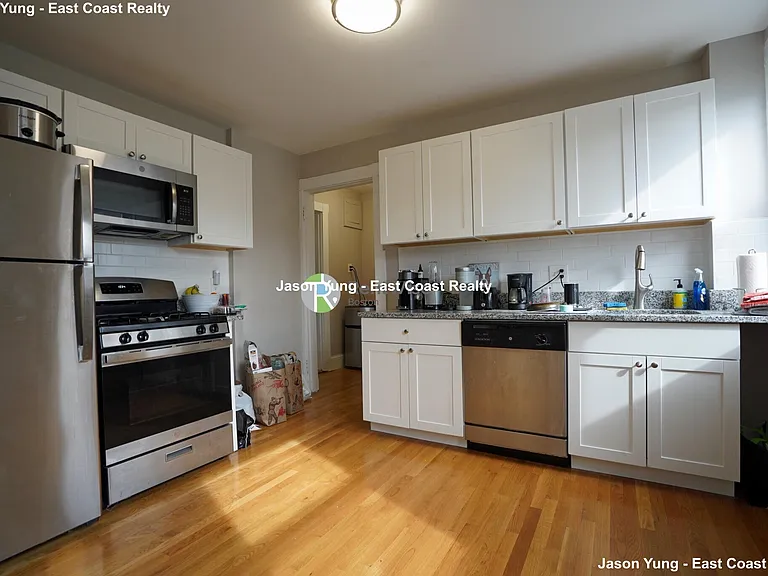 54 Ashford St #2 — Photo 5