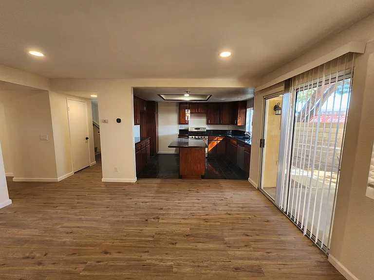 1846 E Milling St — Photo 12