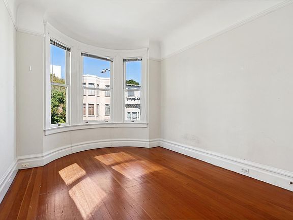 3rd image of 933 Vallejo St #935
