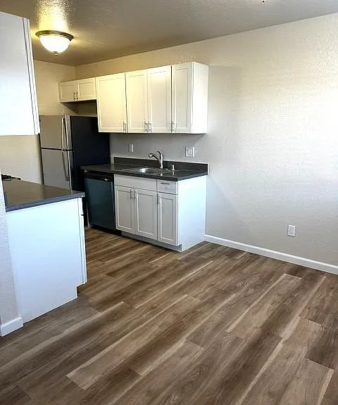 Birchwood Apartments — Photo 32
