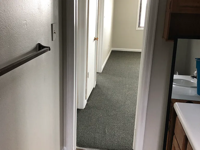 1511 S Summit View Dr #UPPER LEVEL — Photo 10