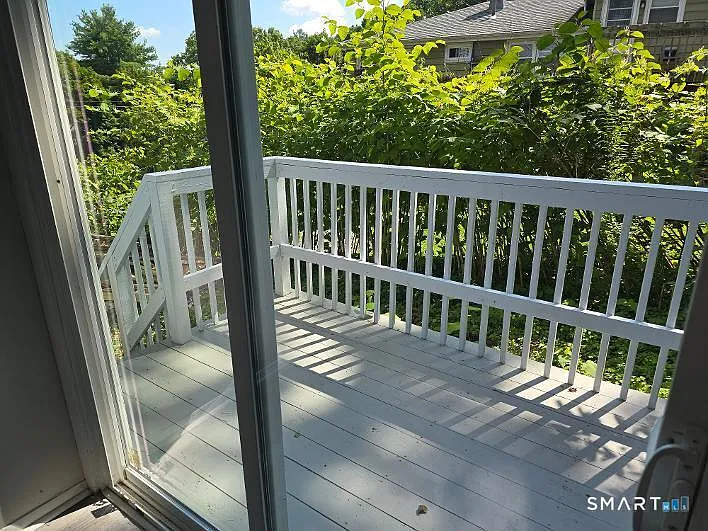 2 bed, 1.0 bath, 800 sqft, $1,500 — Photo 3