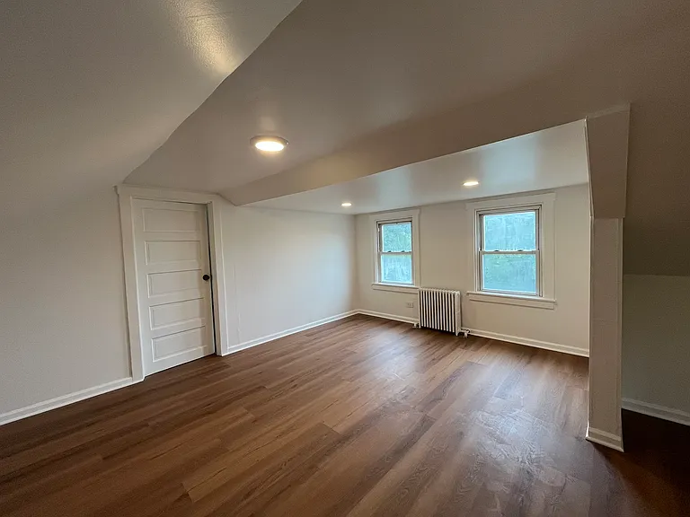 276 Mount Pleasant Rd — Photo 8