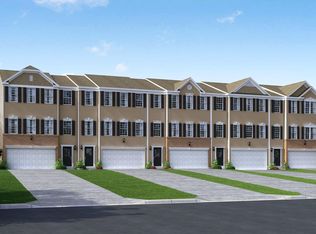 3682 Birkdale Ln, Cincinnati, OH 45227