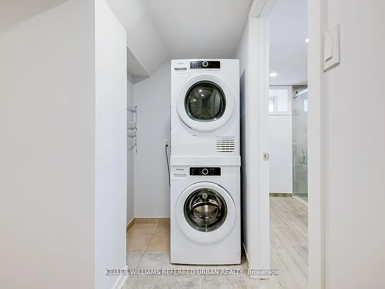 2556 Lake Shore Blvd W #LOWER — Photo 25
