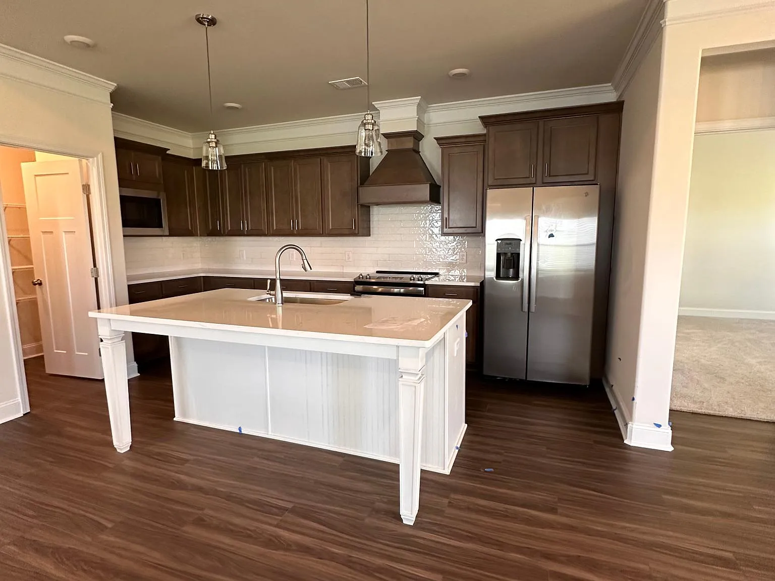 811 Harley Farms Dr — Photo 1