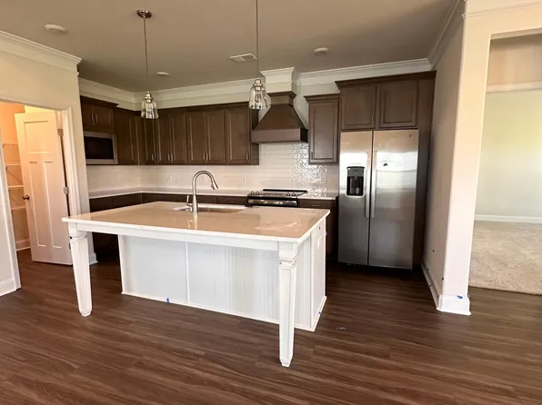 811 Harley Farms Dr, Bonaire, GA 31005