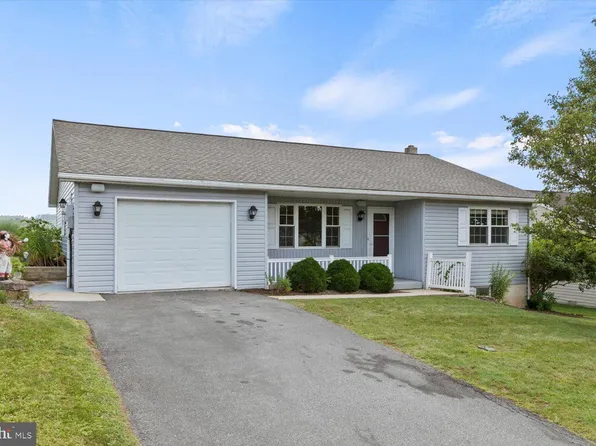 32 Ray Dr, Denver, PA 17517