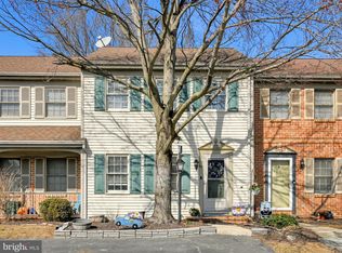 68 Robin Hill Dr, Lititz, PA 17543