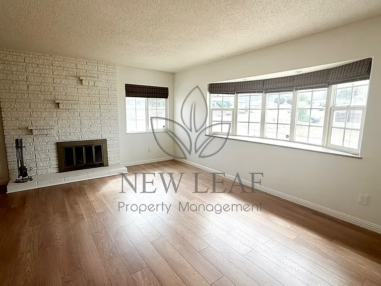 22684 Minona Dr — Photo 24