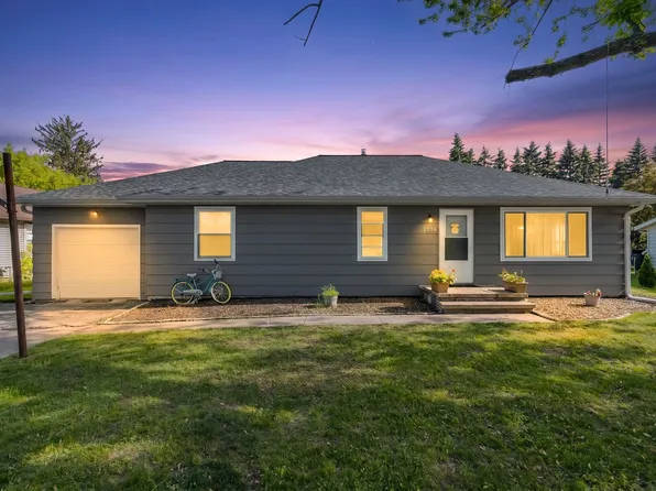 2715 W 1st Ave, Appleton, WI 54914