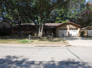 1820 Lakeside Dr, Arlington, TX 76013