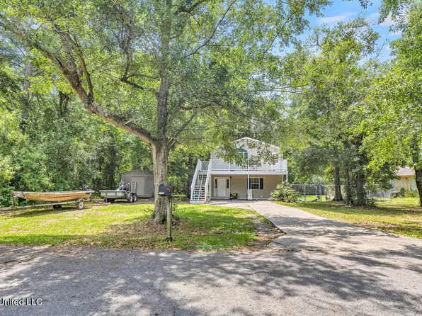 1111 Gardenia St, Long Beach, MS 39560