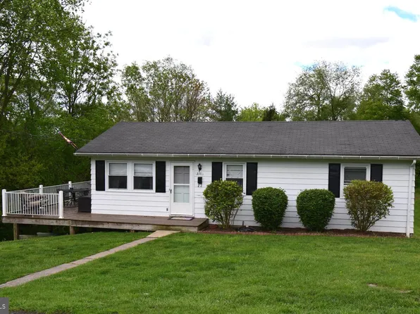 317 Walnut St, Woodstock, VA 22664