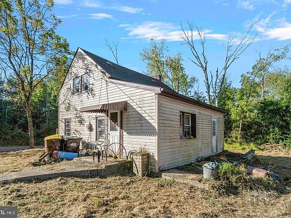 2nd image of 1270 Fennel Rd