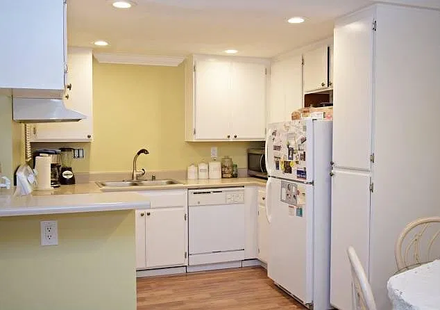 1 bed, 651 sqft, $2,100 — Photo 3