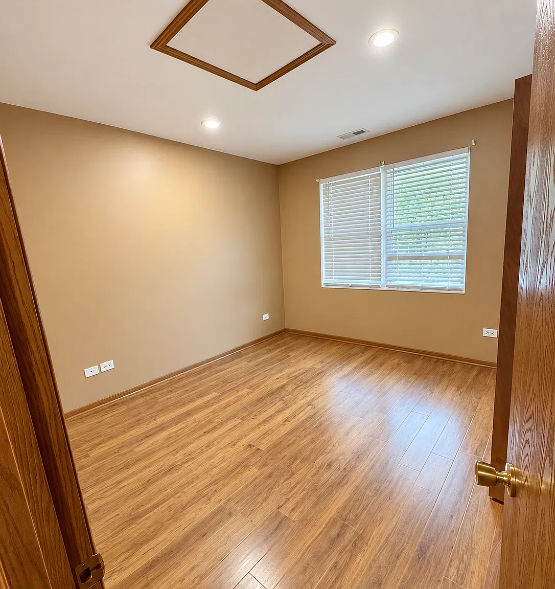 1 bed, 1.0 bath, 850 sqft, $1,050 — Photo 4