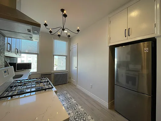 Rented by Oxford Property Group | media 13