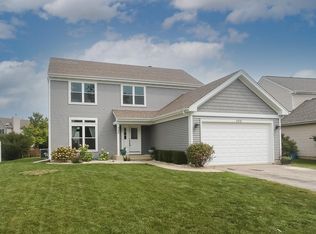 322 W Weeping Willow Rd, Round Lake, IL 60073