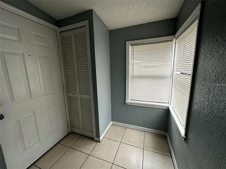 2942 Antique Oaks Cir #86 — Photo 4