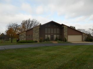 2421 SW Auburn Rd, Topeka, KS 66614