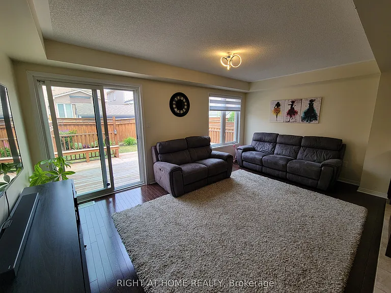 206 Meadowhawk Trl — Photo 5