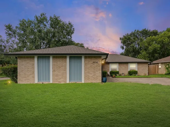 2634 Plymouth Rock Dr, Webster, TX 77598