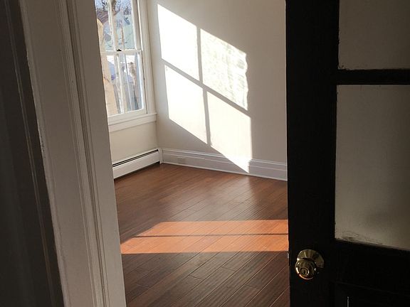 5th image of 36 Oakdale Blvd #2B