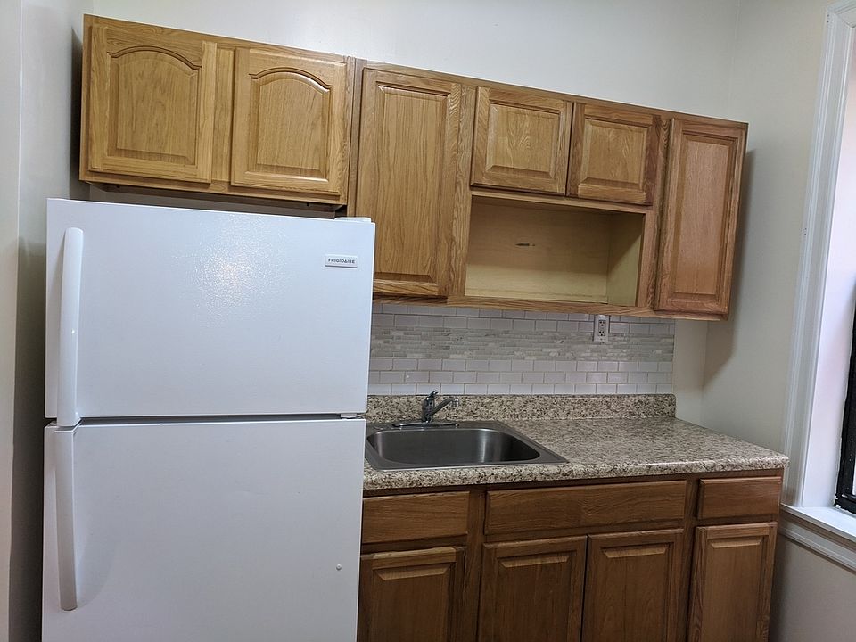 1st image of 2600 University Ave #E3