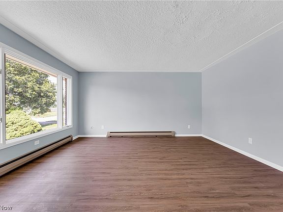 4th image of 22000 Nicholas Ave