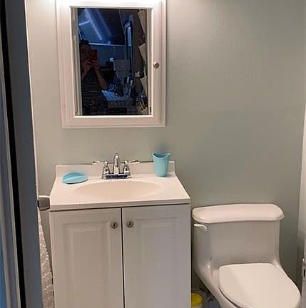 5th image of 370 Central Park Ave APT 2J