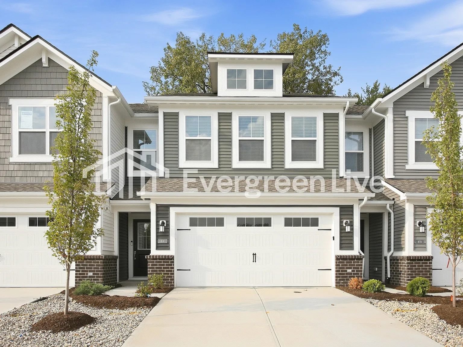 3 bed, 2.5 bath, 1706 sqft, $2,085 — Photo 1