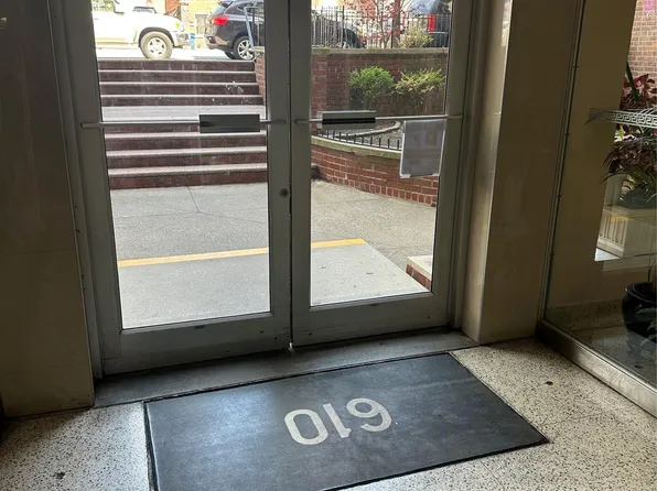 610 Waring Avenue #6C, Bronx, NY 10467