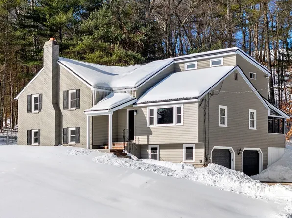24 Beechwood Road, Hudson, NH 03051