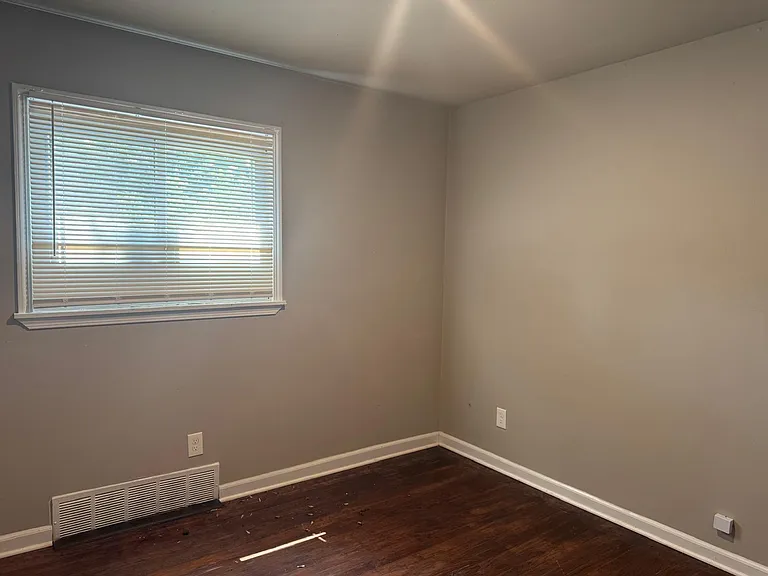 4845 University Pl — Photo 3