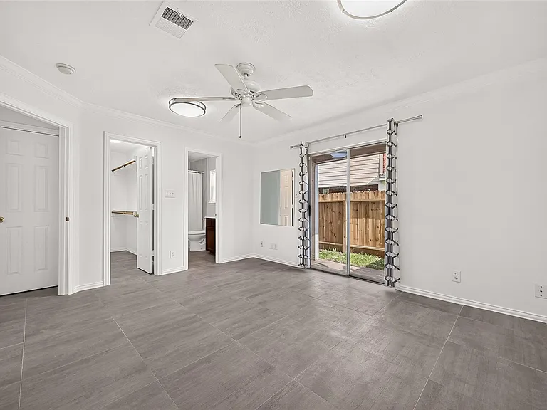 12502 Venus Park Ln — Photo 4