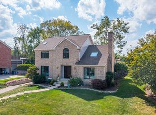 131 Hickory Heights Dr, Bridgeville, PA