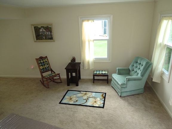 4th image of 3819 W Palmyra Ct